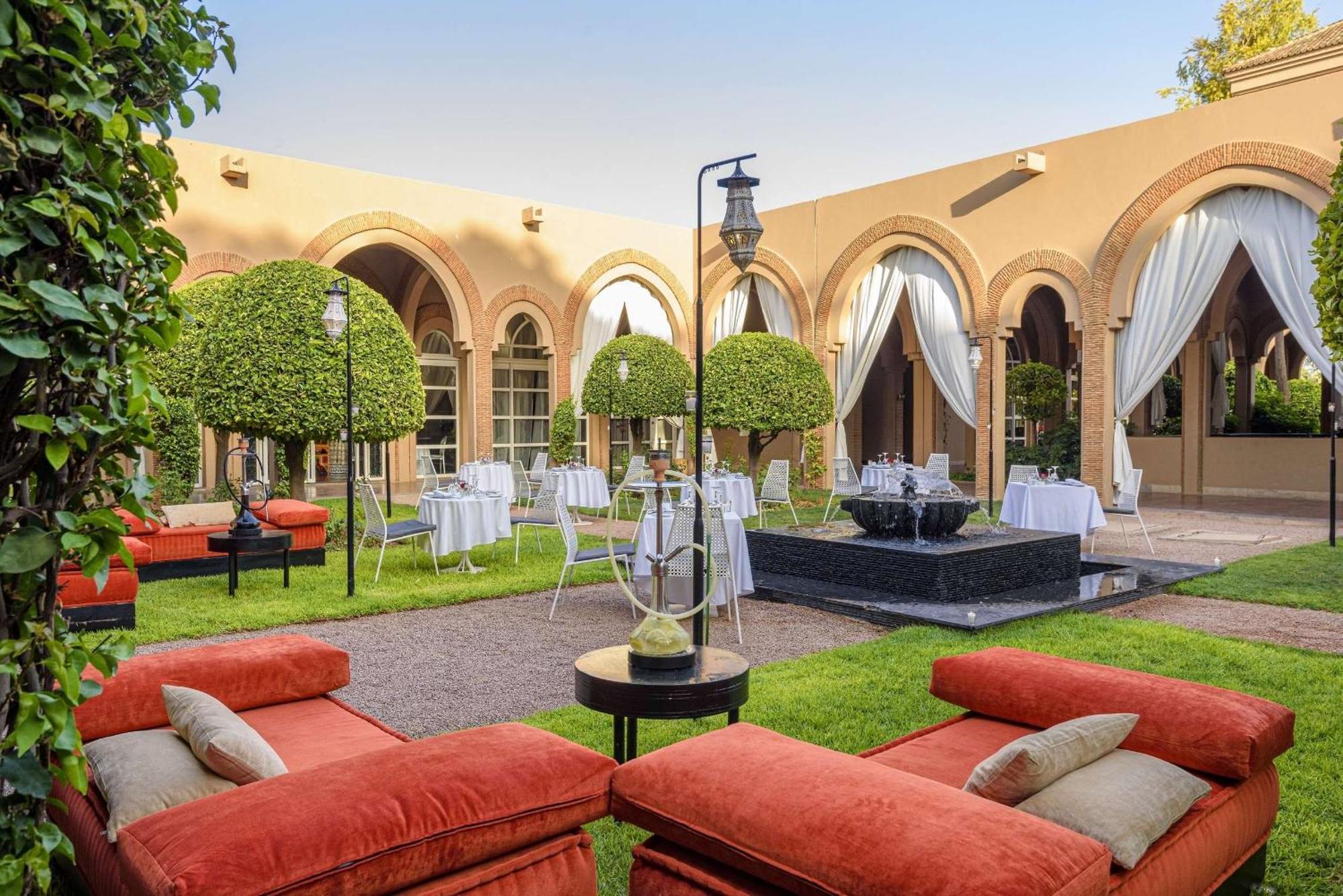 Barcelo Palmeraie Oasis Resort (Adults Only) Marrakesh Exterior photo The hotel's courtyard